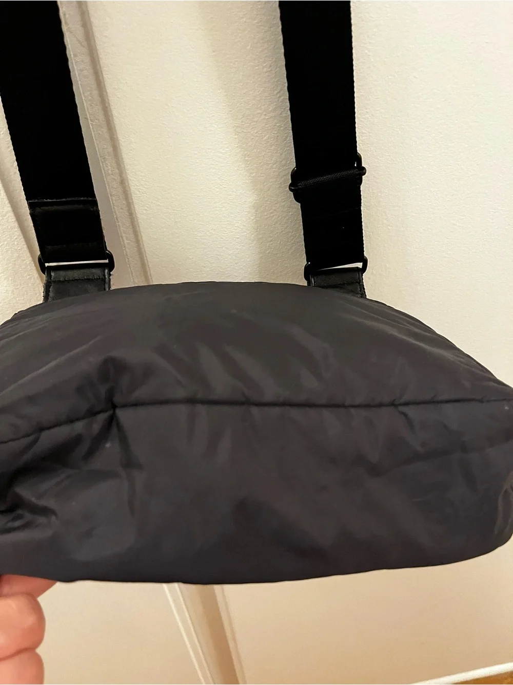 Reaction Kenneth Cole Black Quilted Messenger Bag